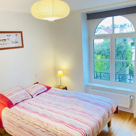 12pers, Centre-ville, A 200m Holiday home *